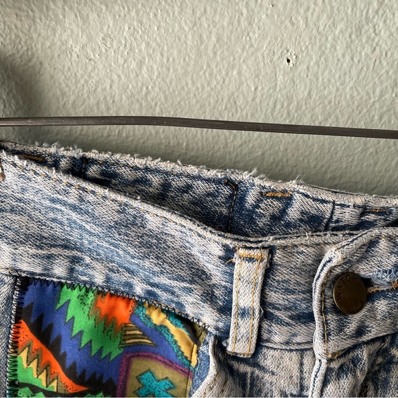 Watch LA | Vintage 80s 90s Curvy Acid-Washed Patchwork Cut-Out Skinny Jeans - Picture 11 of 17